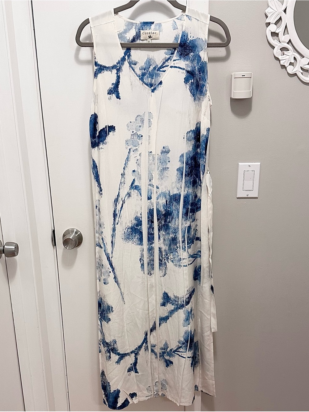 Cotelac Sleeveless White Blue Watercolor Print V-neck Midi Dress 10 Bulgaria